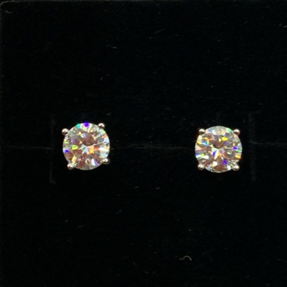 1ct Diamond Cut Moissanite earrings new in gift box stunning fire and brilliant - Picture 1 of 5